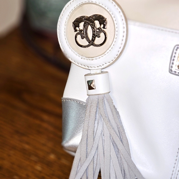 Sharif Zip Leather Crossbody Bag - Picture 2 of 15